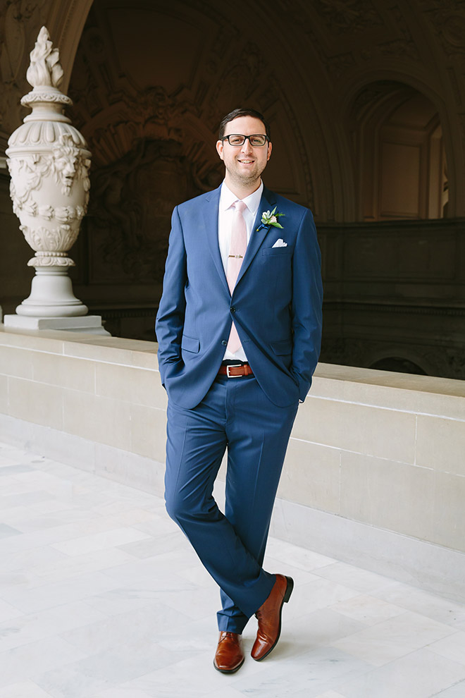 San Francisco wedding
photographer, groom portrait at San Francisco City Hall