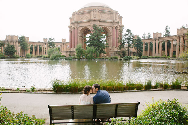 San Francisco wedding
photographer, bride and groom at the Palace of Fine Arts